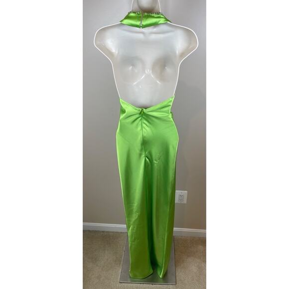 KHANUMS Halter Neck Crystal Embellished Deep V Pear Green Maxi Gown Size XS - Picture 14 of 16
